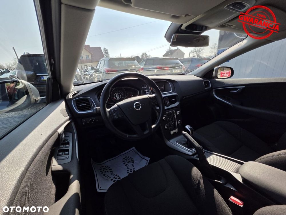 Volvo V40 - 18