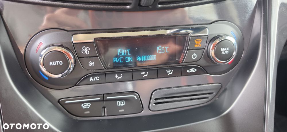 Ford Kuga - 15