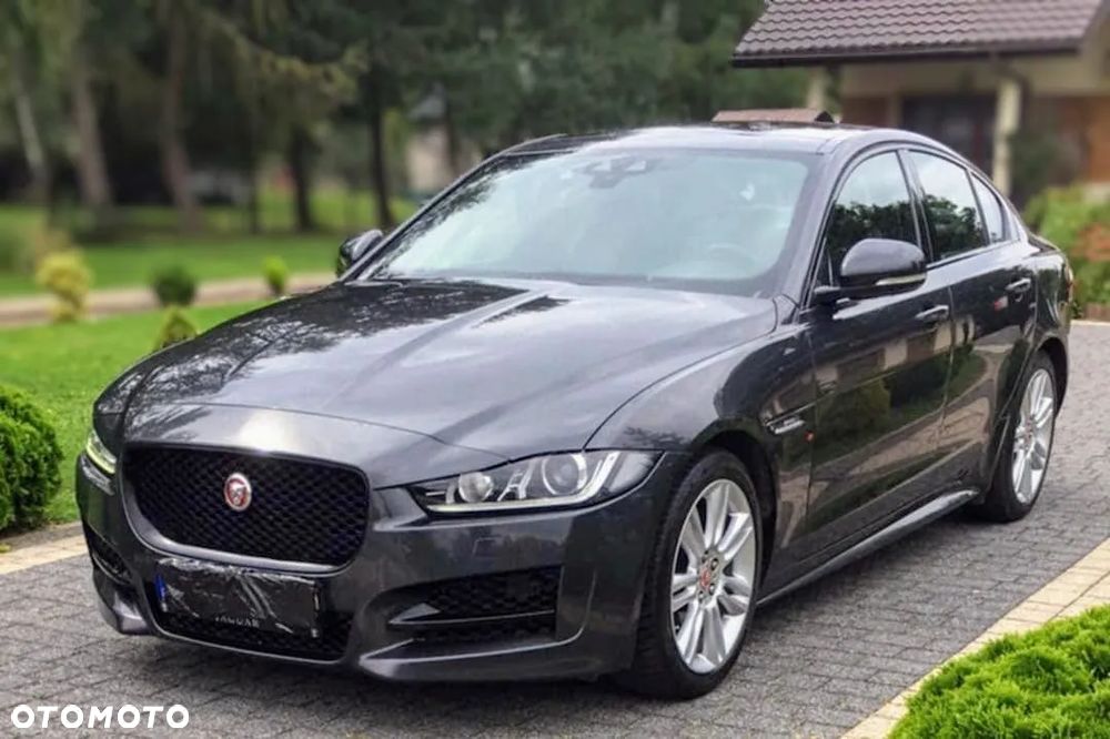 Jaguar XE 2.0 D R-Sport - 1