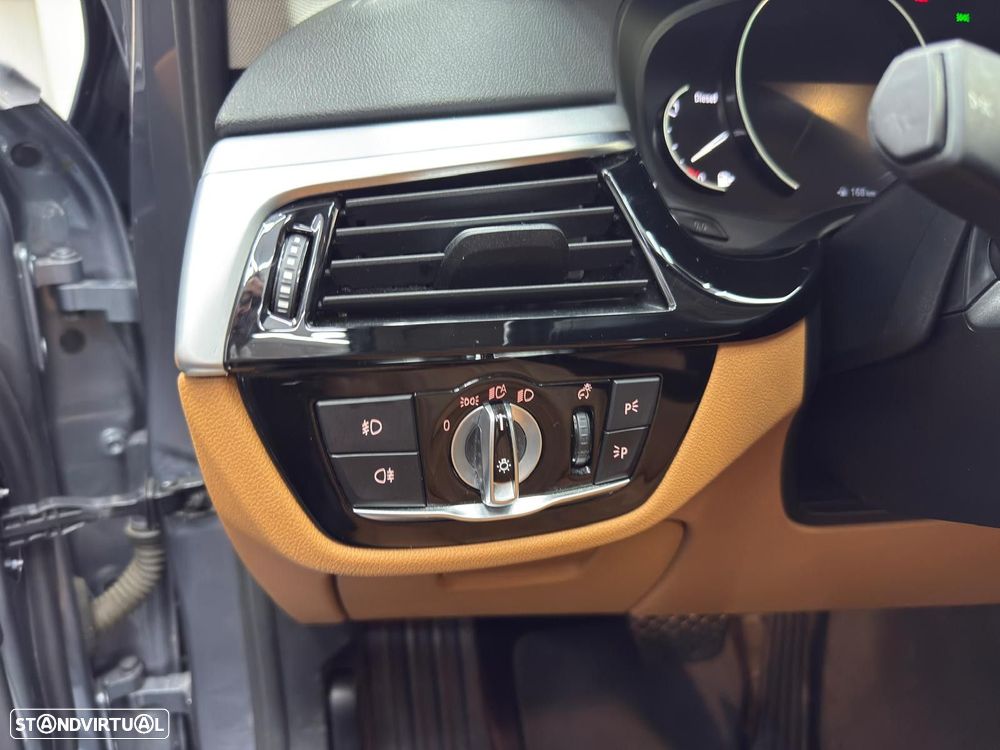 BMW 520 d Line Luxury Auto - 14