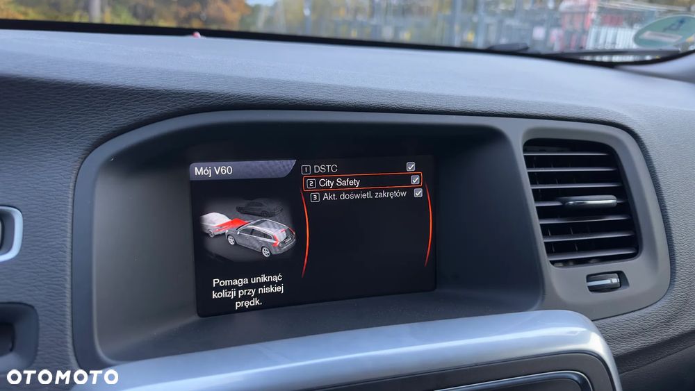 Volvo V60 D3 Momentum - 25