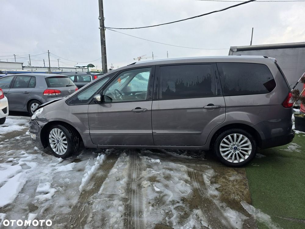 Ford Galaxy - 8