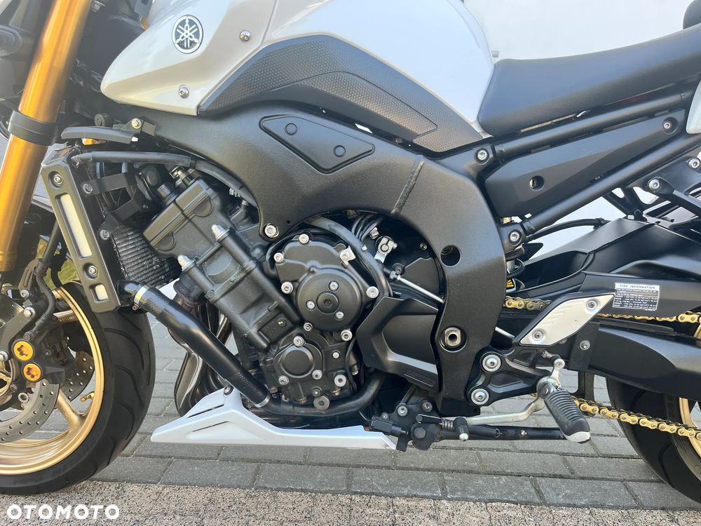 Yamaha FZ8 - 11