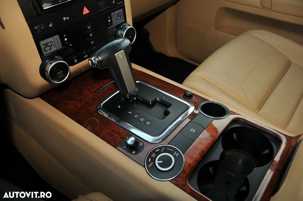 VOLKSWAGEN Touareg 2008 — imagine 17