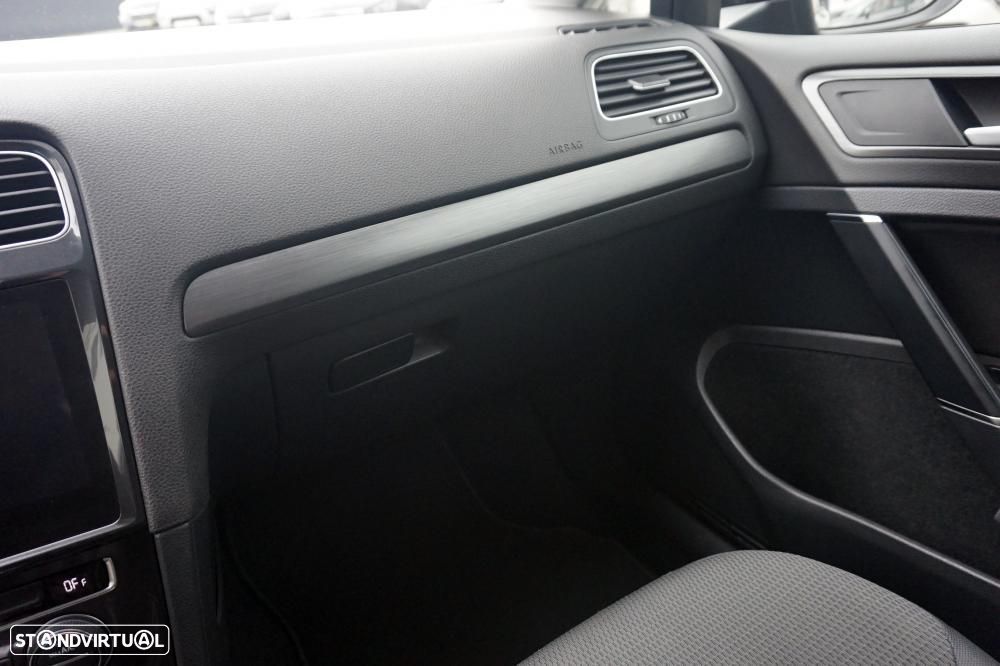 VW e-Golf AC/DC - 22