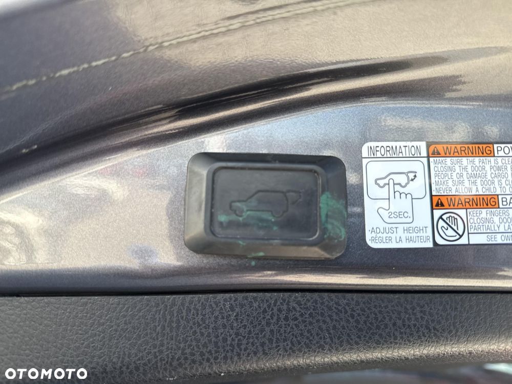 Toyota RAV4 2.0 Premium 4x4 - 25