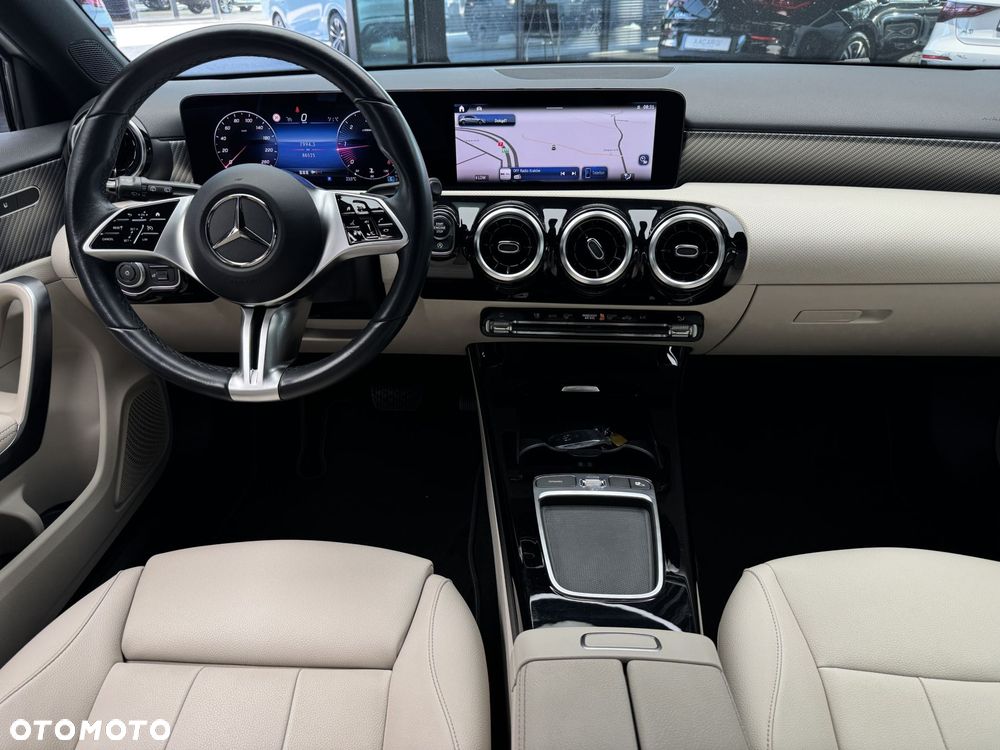 Mercedes-Benz Klasa A 200 d Progressive 8G-DCT - 16
