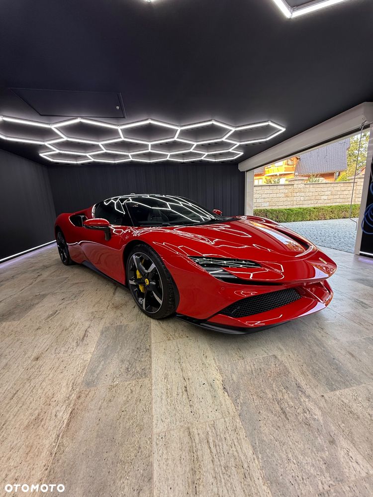 Ferrari SF90 Stradale - 9