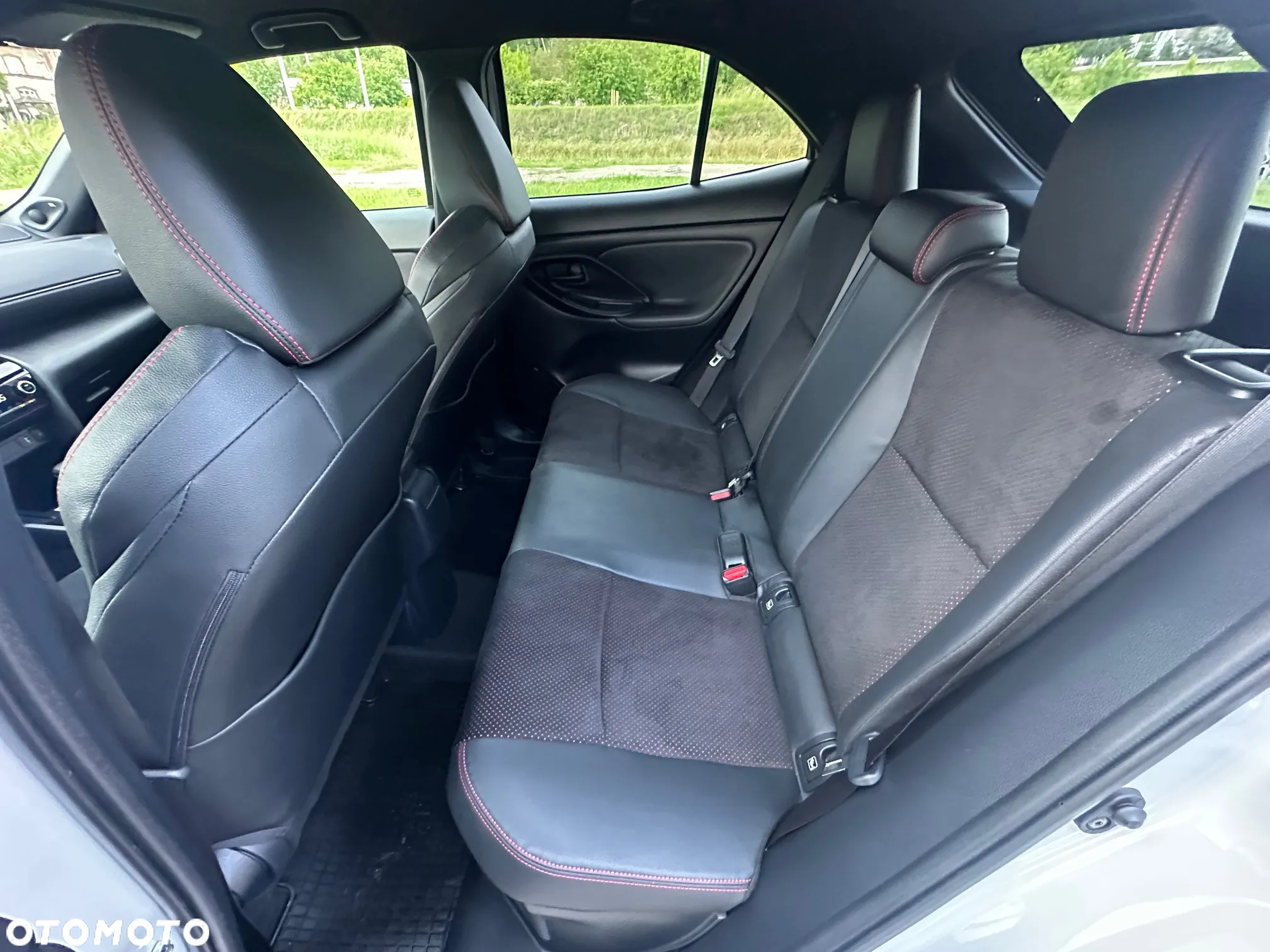Toyota Yaris Cross Hybrid 1.5 GR Sport - 40