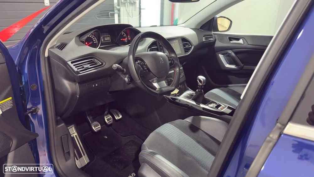 Peugeot 308 1.2 PureTech Allure Full LED - 12