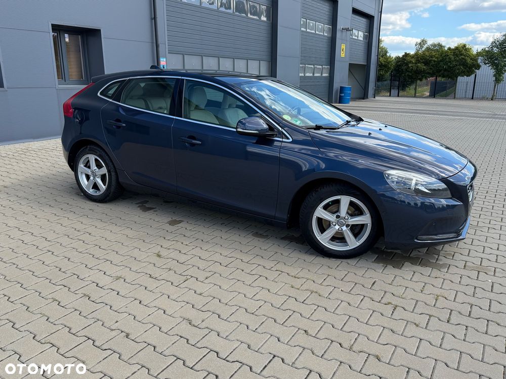 Volvo V40 D2 - 18