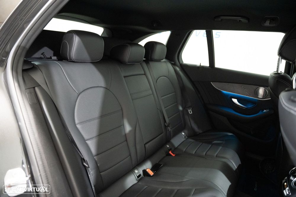Mercedes-Benz C 300 e AMG Line - 29