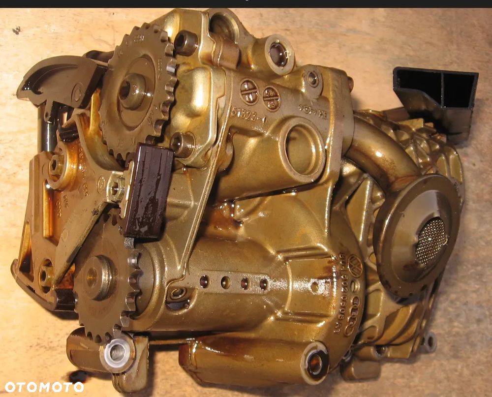 pompa oleju AUDI A4 B6 2.0 ALT - 4
