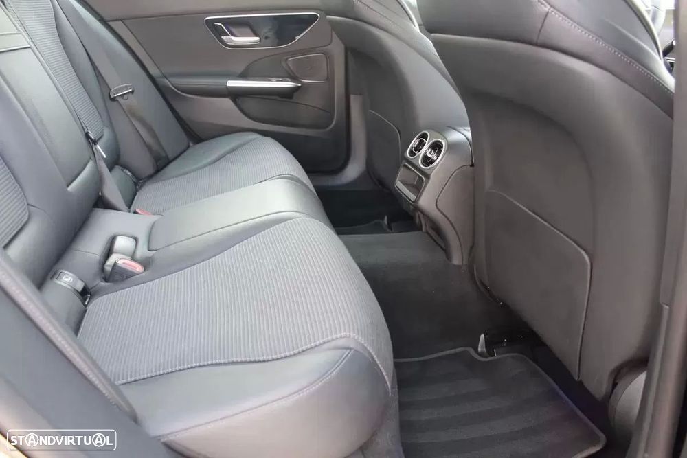 Mercedes-Benz C 200 d Avantgarde - 19