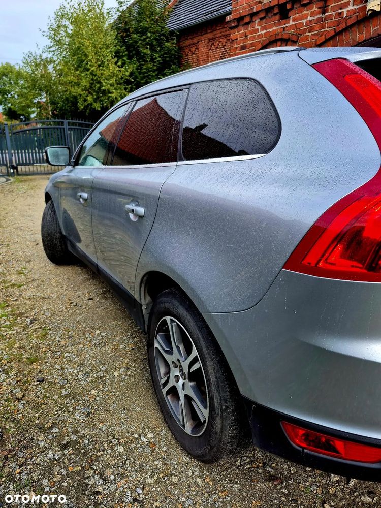 Volvo XC 60 T6 AWD Momentum - 9