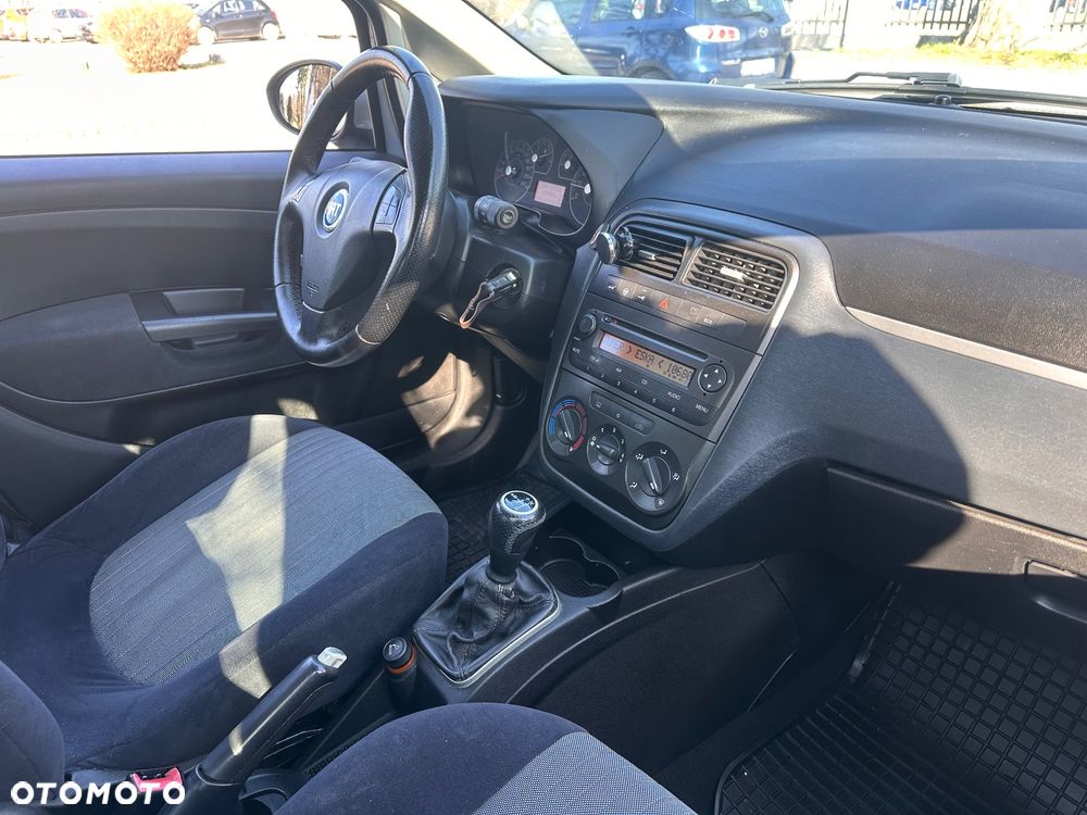 Fiat Grande Punto - 5