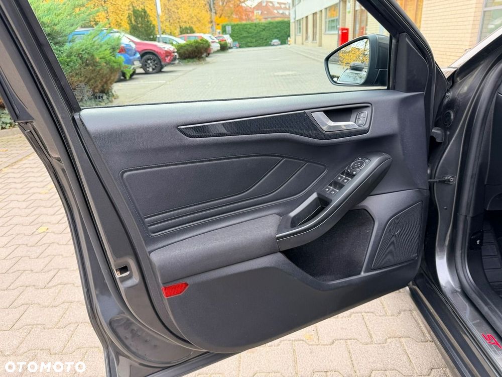Ford Focus - 17