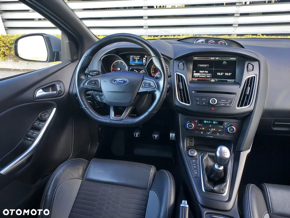 Ford Focus 2.0 TDCi ST - 26