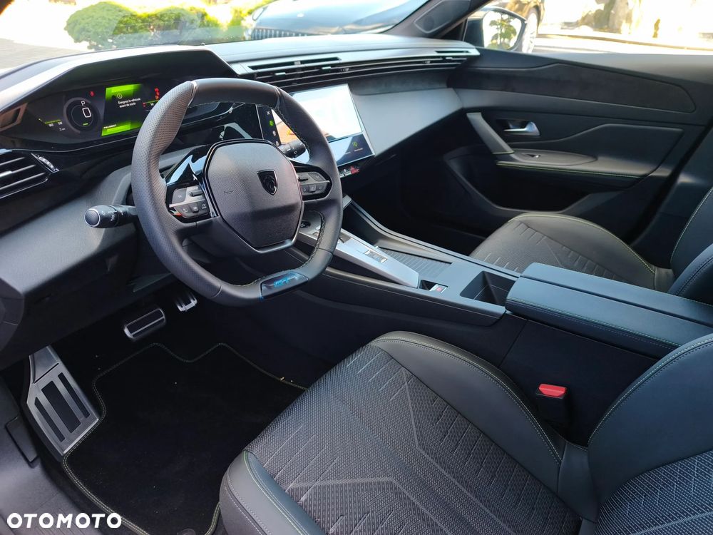 Peugeot 308 1.2 mHEV GT S&S e-DCS6 - 21