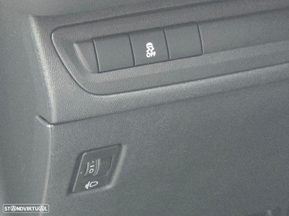 Peugeot 208 1.4 HDi Access - 12