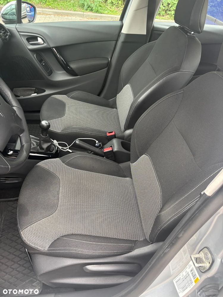 Citroën C3 1.2 PureTech Selection Elite - 4