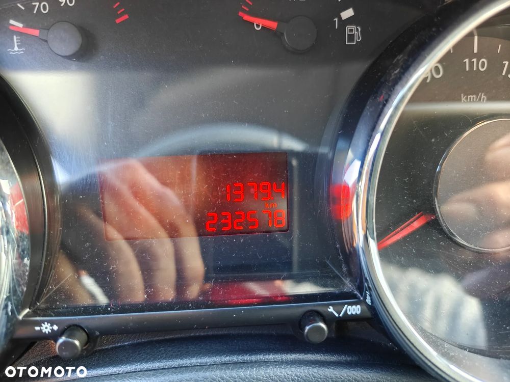 Peugeot 3008 1.6 HDi Active - 11