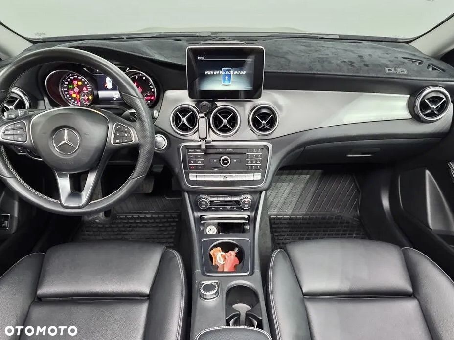 Mercedes-Benz GLA 250 4Matic 7G-DCT AMG Line - 6