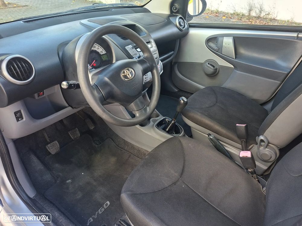Toyota Aygo 1.0 + AC - 5