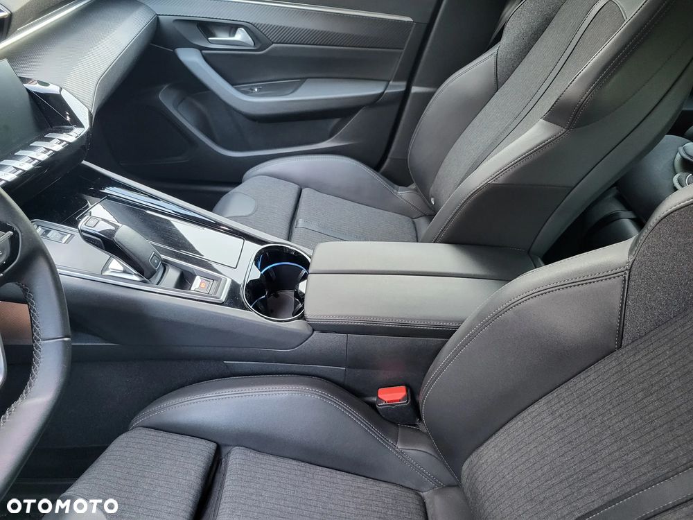 Peugeot 508 BlueHDi 130 EAT8 Allure Business-Paket - 36