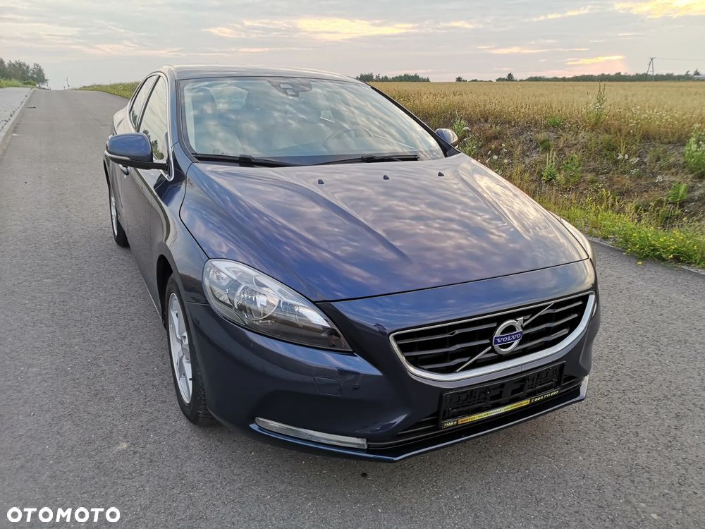 Volvo V40 D3 Momentum - 32
