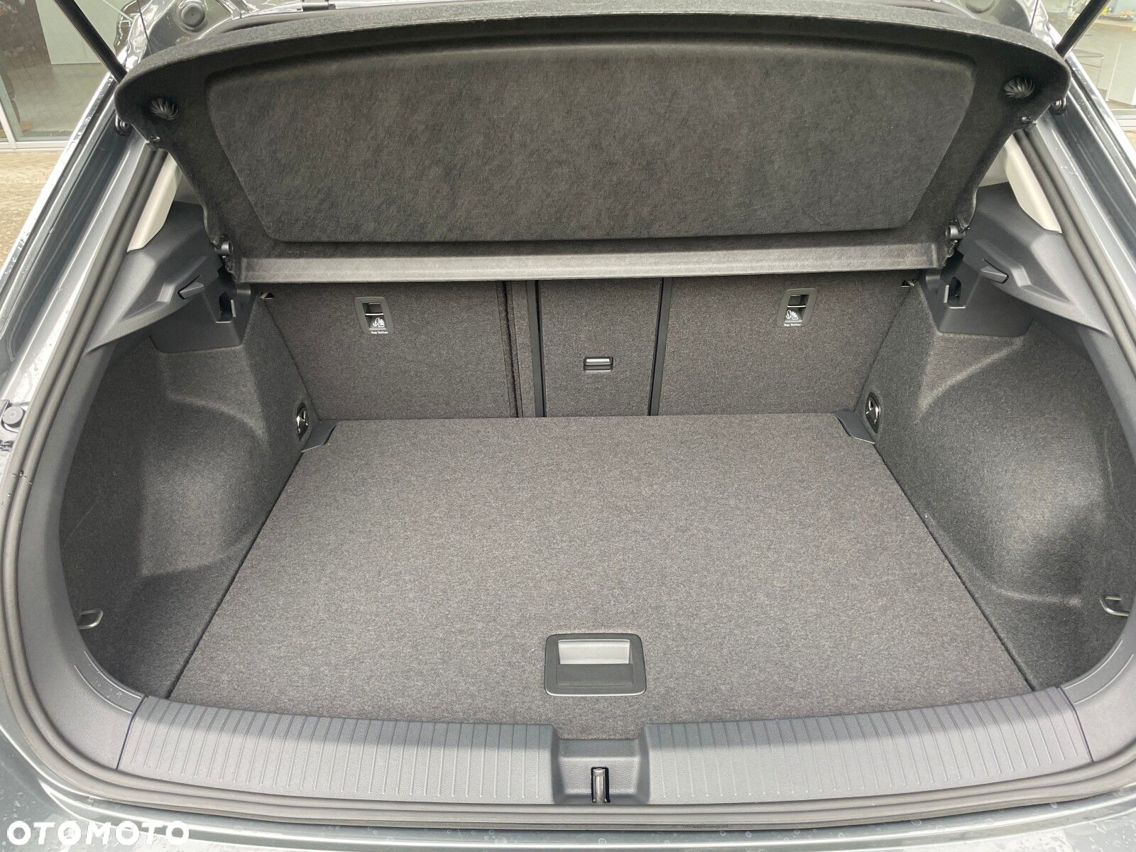 Volkswagen T-Roc 1.5 TSI Life Plus DSG - 28