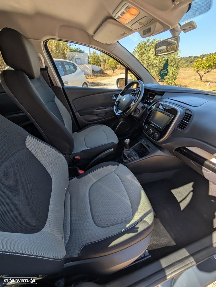 Renault Captur 1.5 dCi Exclusive - 3