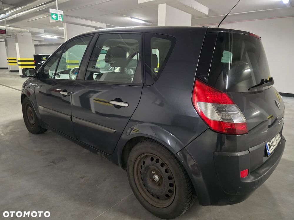 Renault Scenic 2.0 16V Luxe Privilege - 5