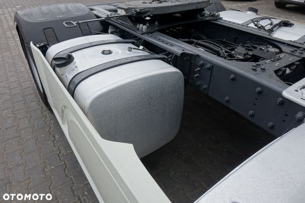 DAF XF 480 FT / SUPER SPACE CAB / STANDARD/ EURO 6 / AUTOMAT / INTARDER / KLIMATYZACJA POSTOJOWA / LODÓWKA / 2 ZBIORNIKI PALIWA - 18