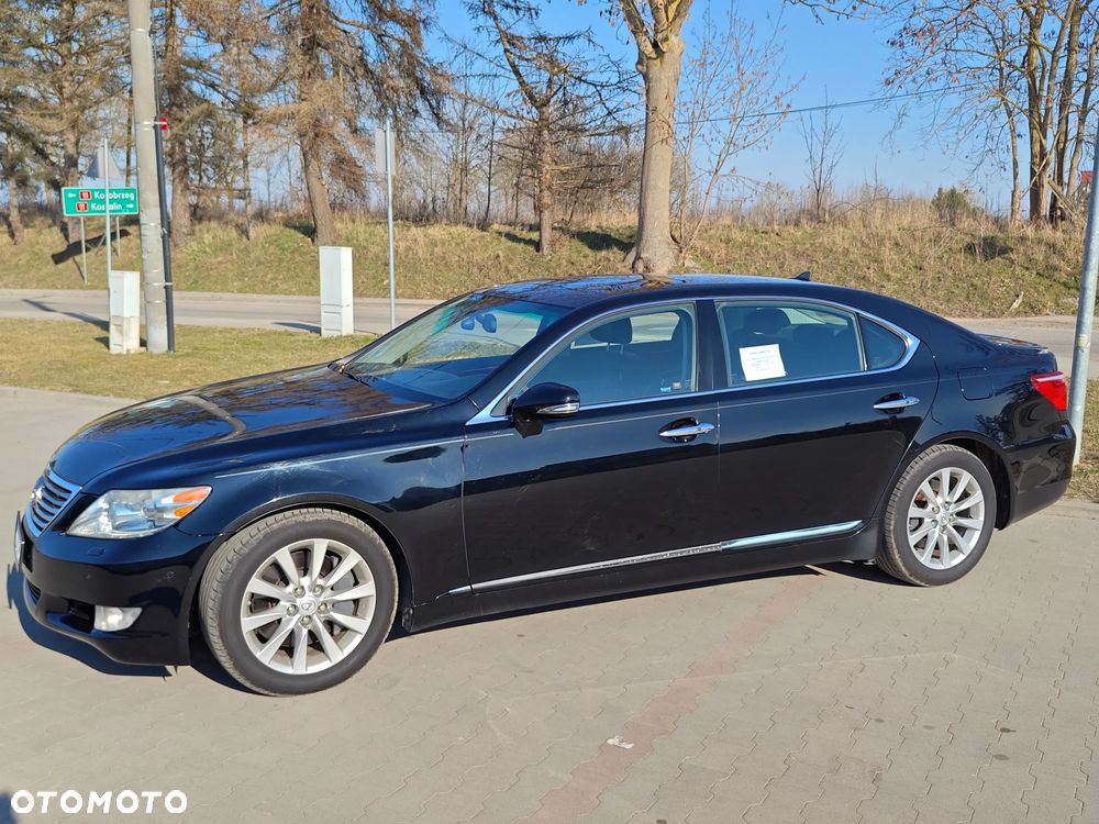 Lexus LS 460 AWD Impression Line - 12