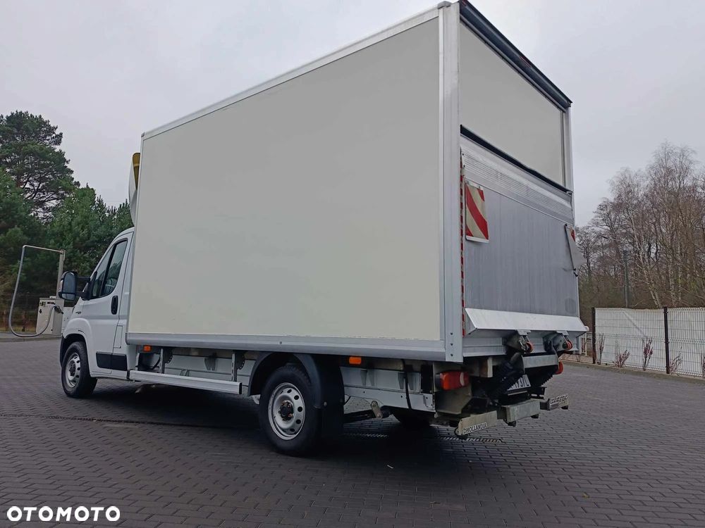 Fiat Ducato Kontener 8 EP Winda 2.3 Iveco 118 tys KM - 9