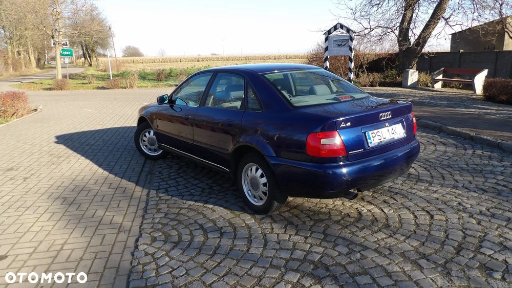 Audi A4 Limousine - 2