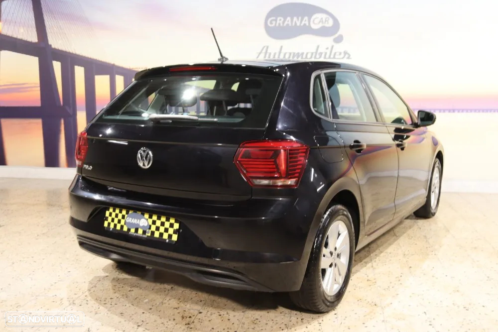 VW Polo 1.0 Confortline Nav - 4