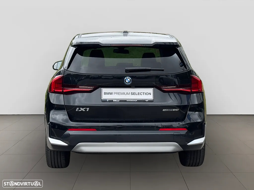 BMW iX1 eDrive20 xLine - 4