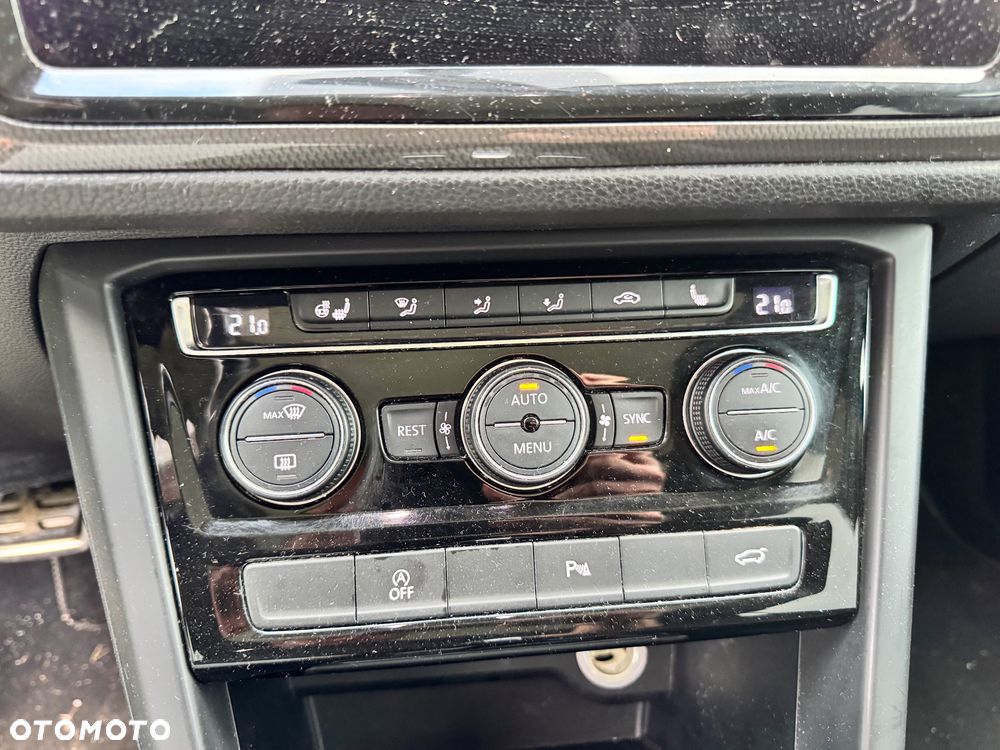 Volkswagen Touran 2.0 TDI SCR DSG Join - 17