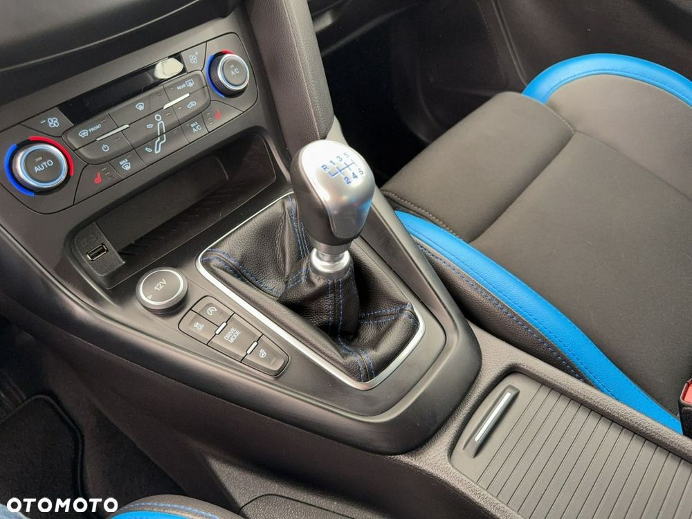 Ford Focus - 19
