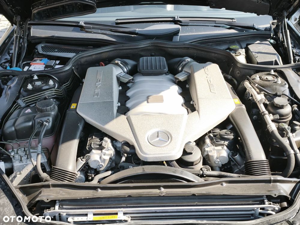 Mercedes-Benz SL 63 AMG SPEEDSHIFT MCT - 11