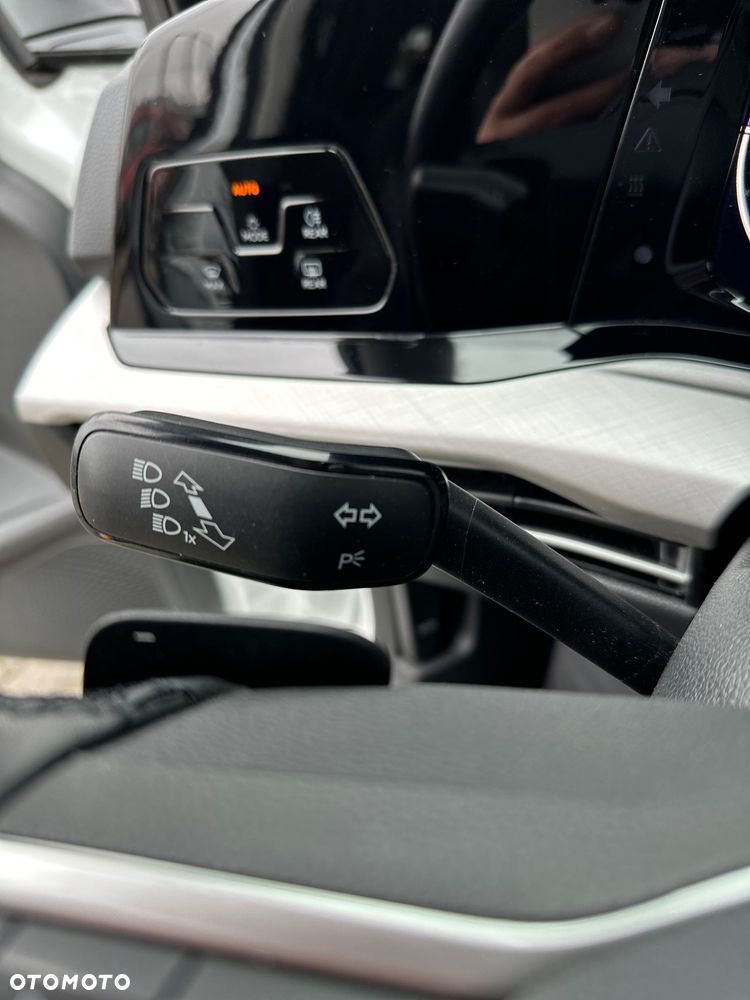 Volkswagen Golf 2.0 TDI SCR DSG Life - 14