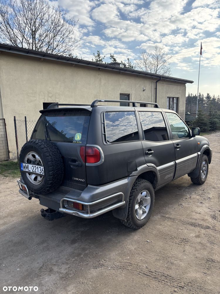 Nissan Terrano - 3