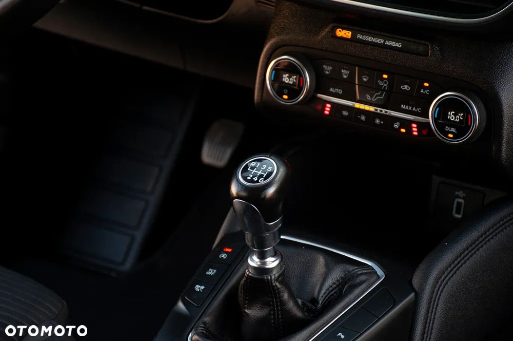 Ford Focus 1.5 EcoBlue Titanium - 6