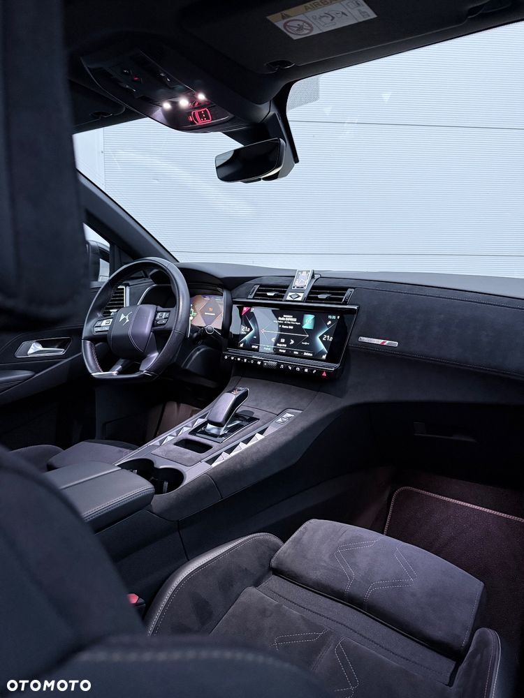 DS Automobiles DS 7 Crossback 1.6 E-Tense Performance Line + - 32