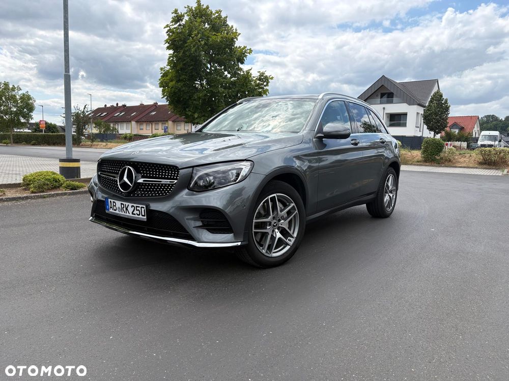 Mercedes-Benz GLC - 1