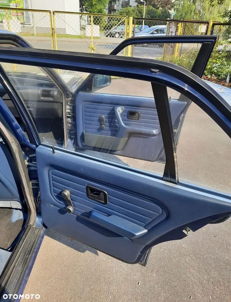 BMW Seria 3 318i - 11