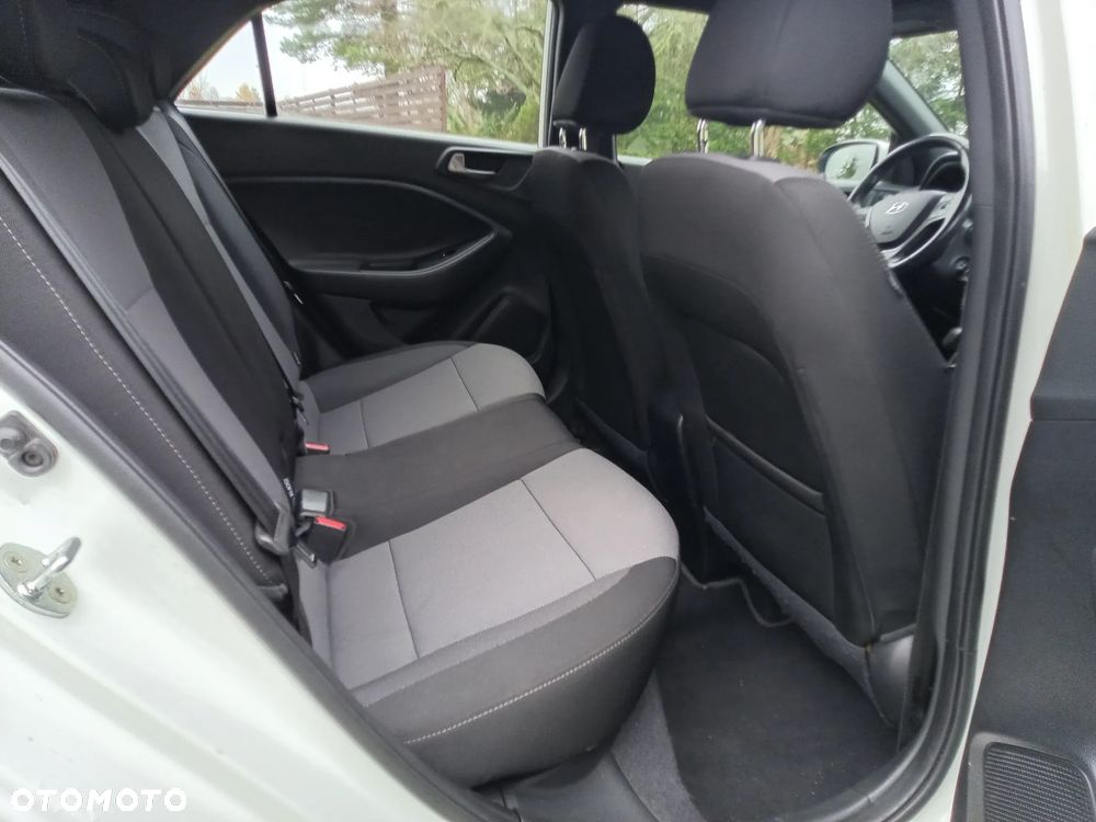 Hyundai i20 1.4 Automatik Style - 9