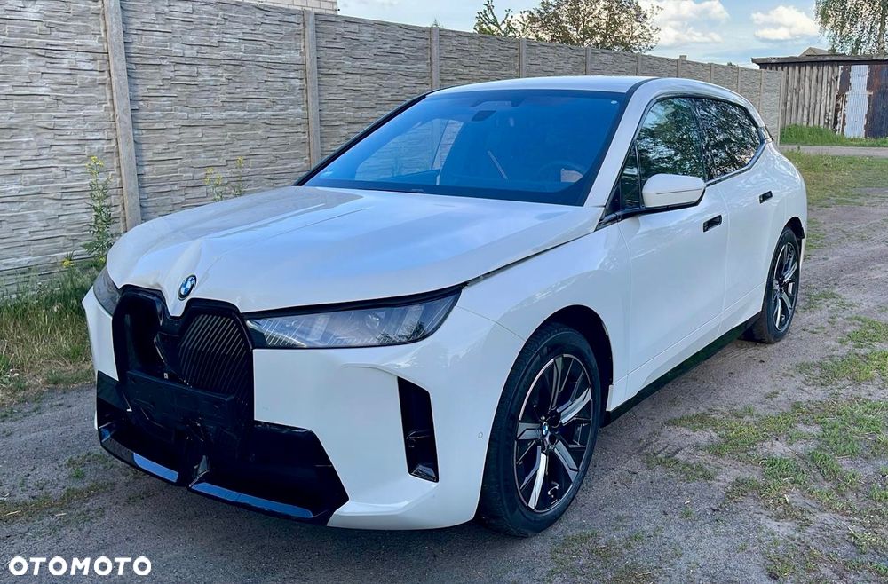 BMW iX xDrive45 - 1